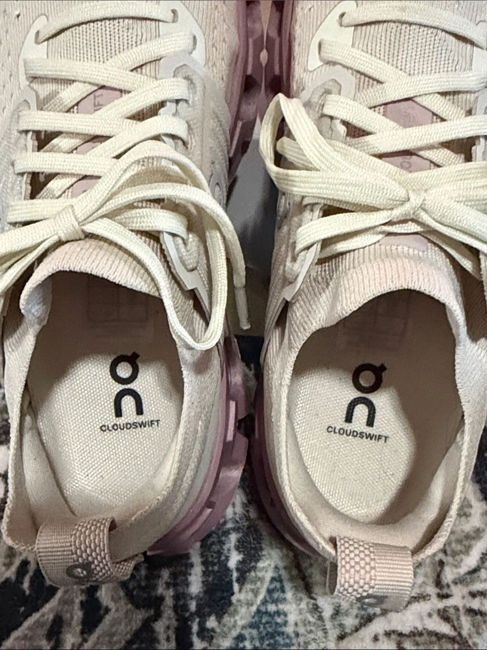 On Cloudswift 4 Pearl/Mauve